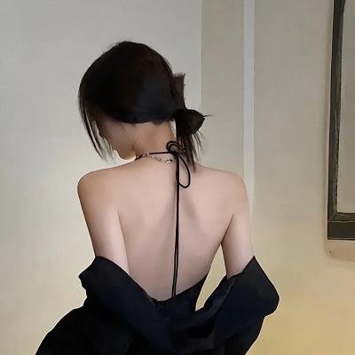 被侵犯的她